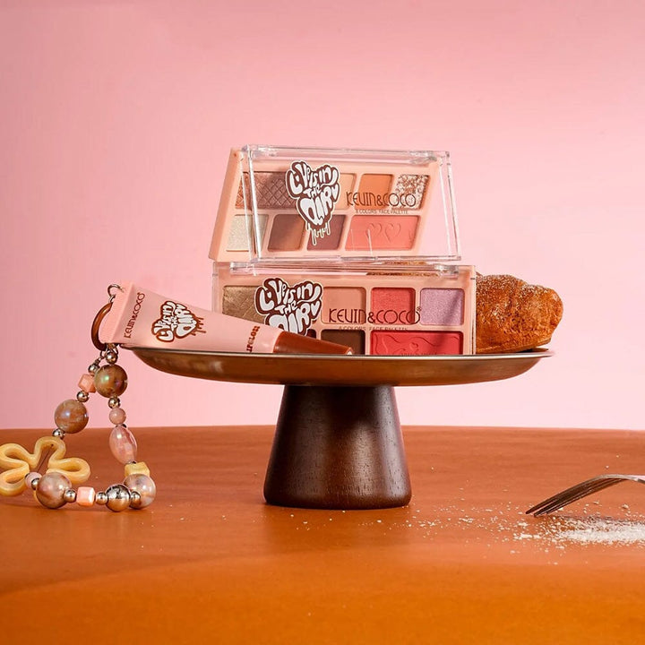 Love Is In The Air 8 Color Palette & Lip Gloss (12 units